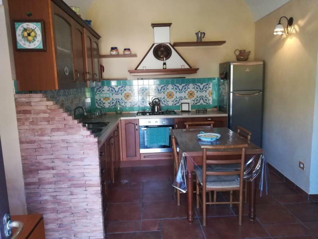 Contrada Vigna Bed & Breakfast Vietri Bagian luar foto